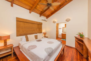 costa-rica-oceanfront-beach-house-rental-playa-grande-casa-costa-palmera-interior-guest-services